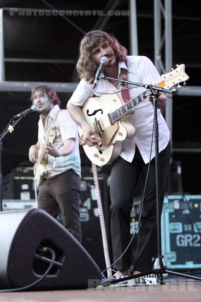 PORTUGAL THE MAN - 2009-07-31 - PAREDES DE COURA (Portugal) - Praia do Tabuao - 